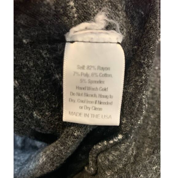 Laila Jayde Gray Turtle Neck Sweater Size XS - Picture 4 of 10